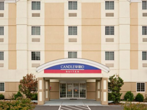 Отель Candlewood Suites-West Springfield, an IHG Hotel  Вест Спрингфилд